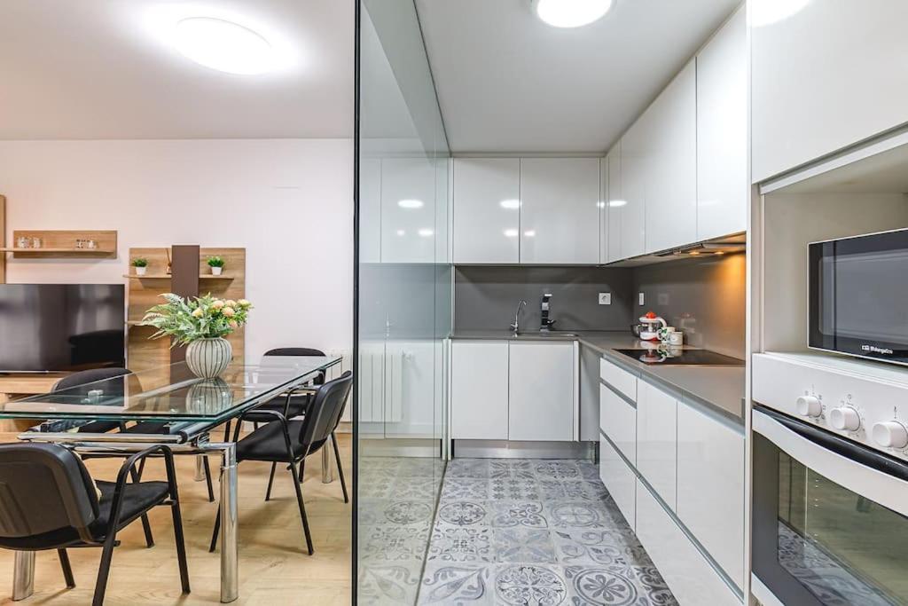 Moderno Apartamento Con Ac En Lorenzo Casanova Leilighet Alicante Eksteriør bilde
